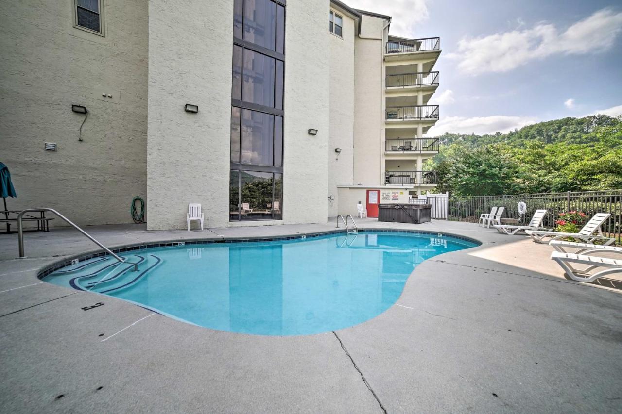 Gatlinburg Condo With Smoky Views Walk To Town! 외부 사진