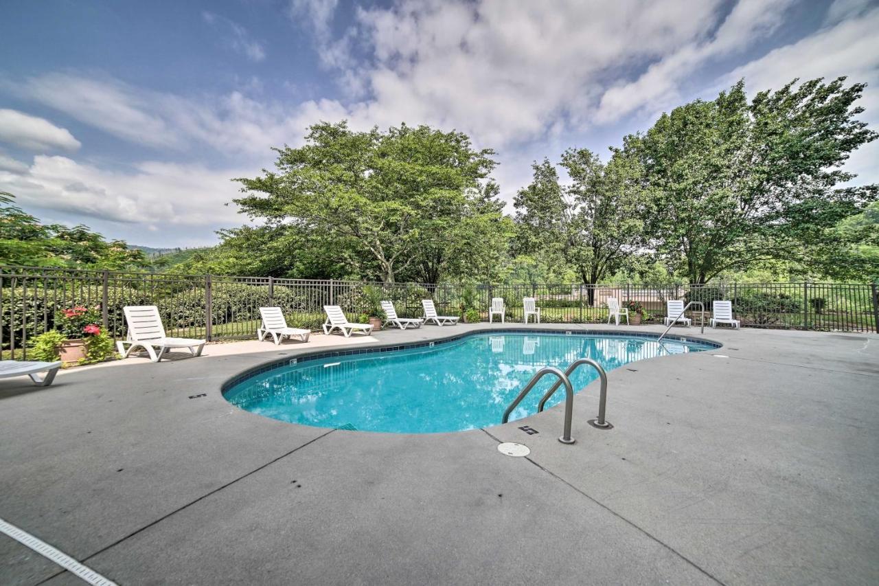 Gatlinburg Condo With Smoky Views Walk To Town! 외부 사진
